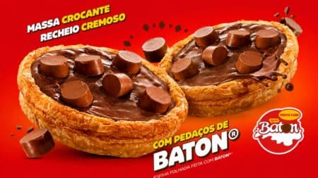 Bib’sfiha folhada de Baton Habib’s Bib’sfiha folhada de Baton com massa crocante e recheio cremoso de chocolate, com pedaços de Baton